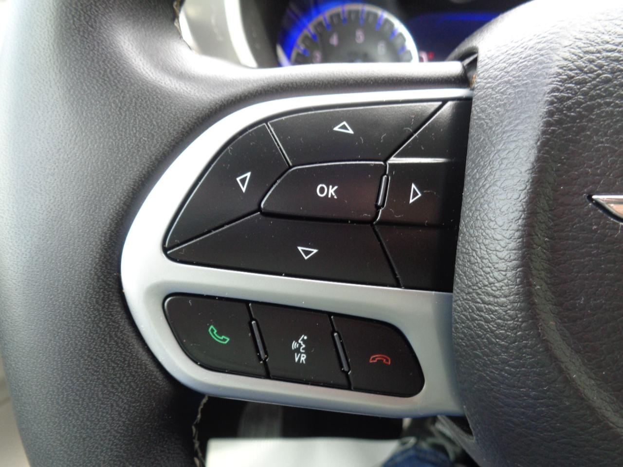 Chrysler Pacifica Touring L FWD 2024