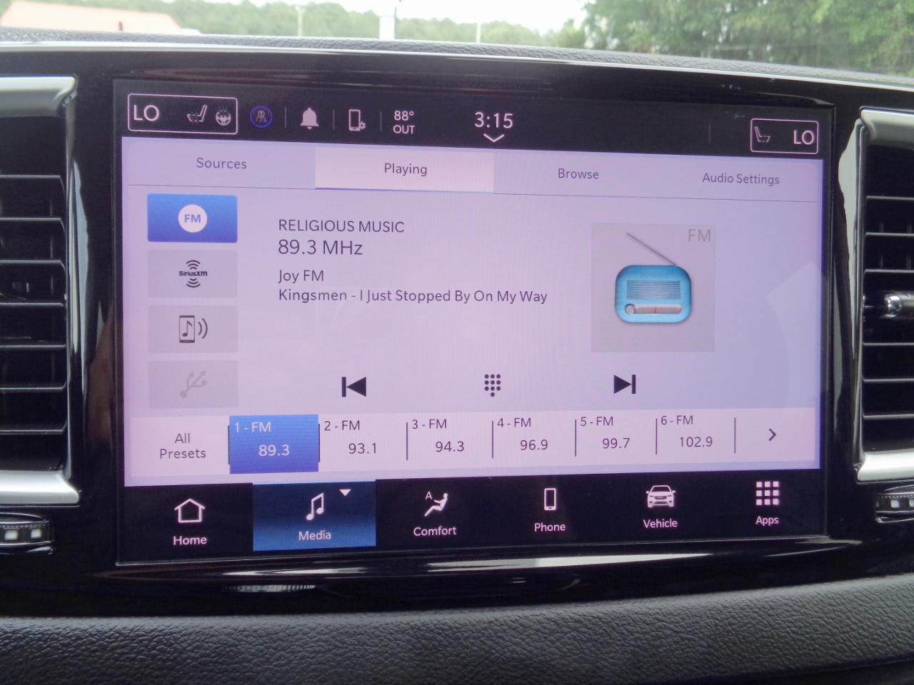 Chrysler Pacifica Touring L FWD 2024
