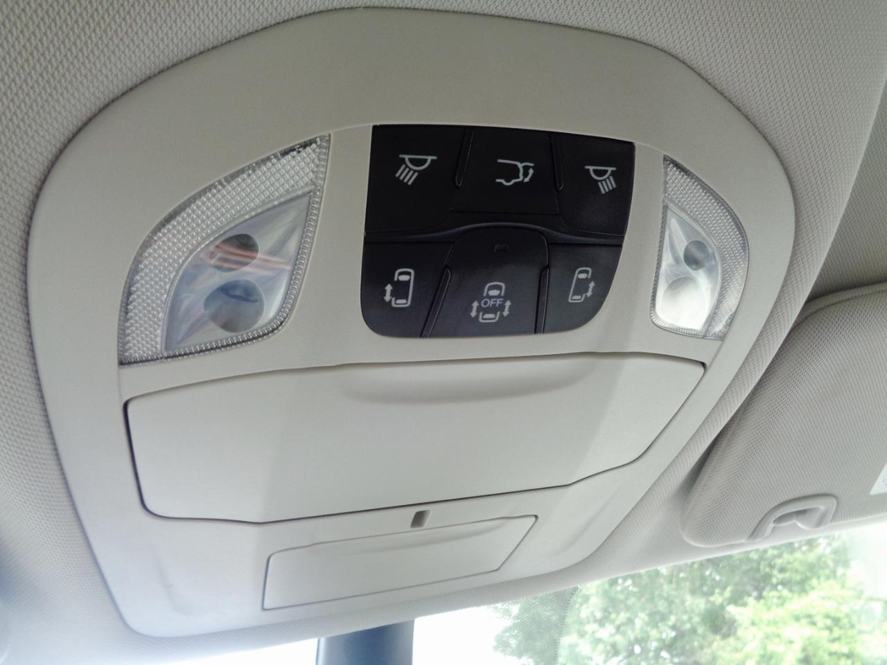 Chrysler Pacifica Touring L FWD 2024
