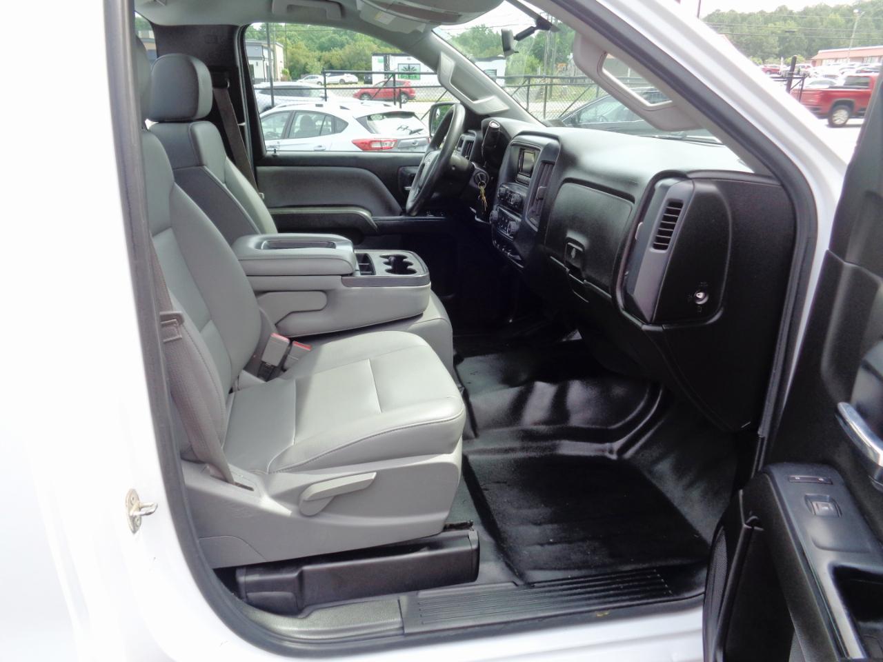 Chevrolet Silverado 2500HD 2WD Reg Cab 133.6" Work Truck 2015
