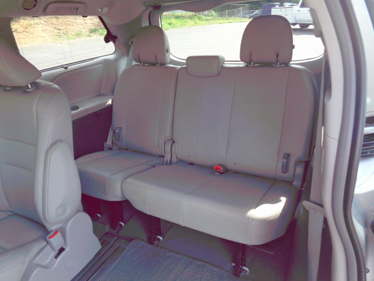 Toyota Sienna XLE Auto Access Seat FWD 7-Passenger (Natl) 2019