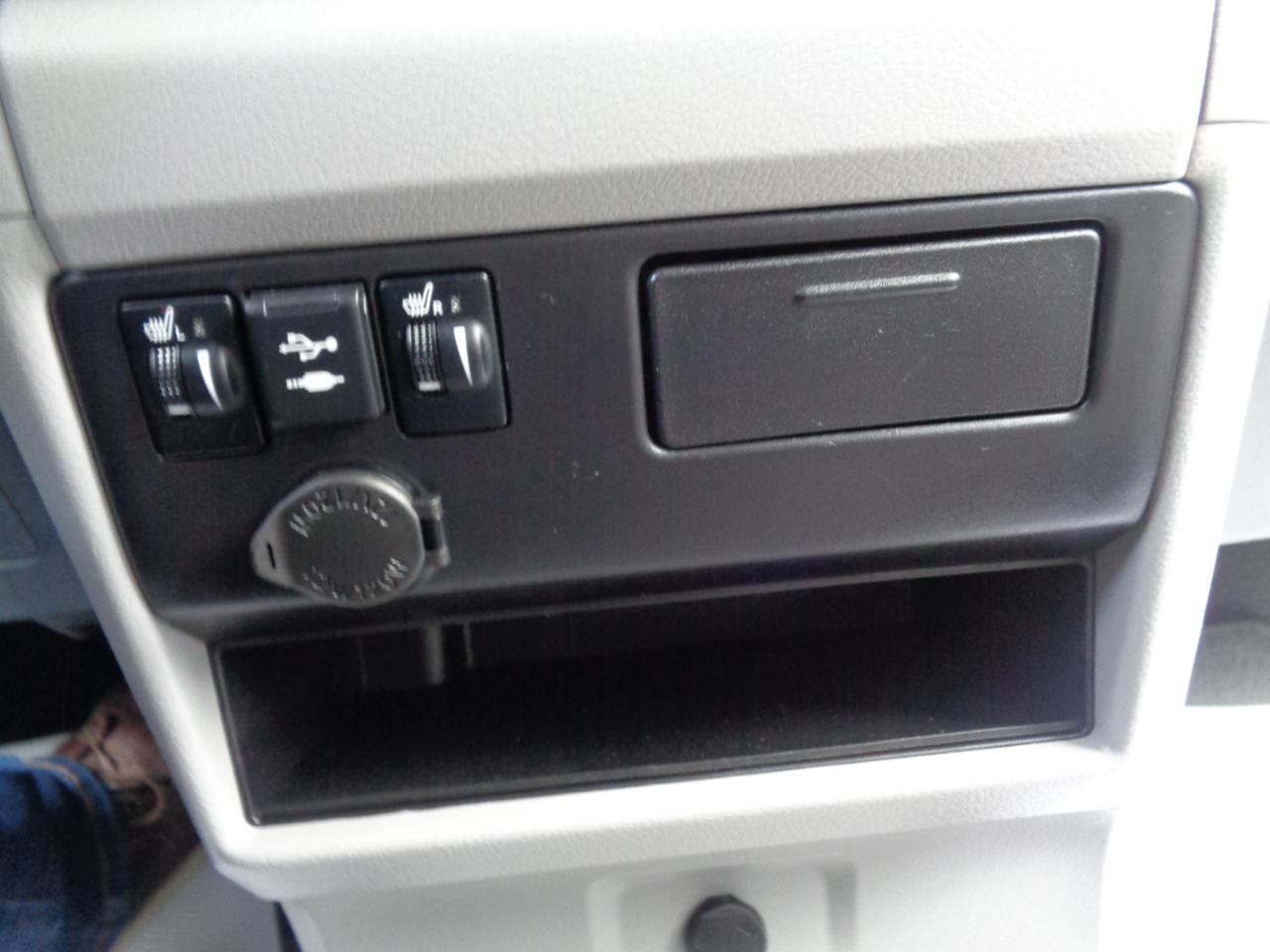 Toyota Sienna XLE Auto Access Seat FWD 7-Passenger (Natl) 2019