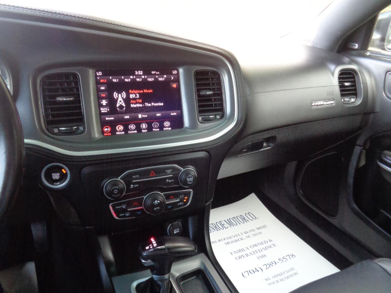 Dodge Charger SXT RWD 2022