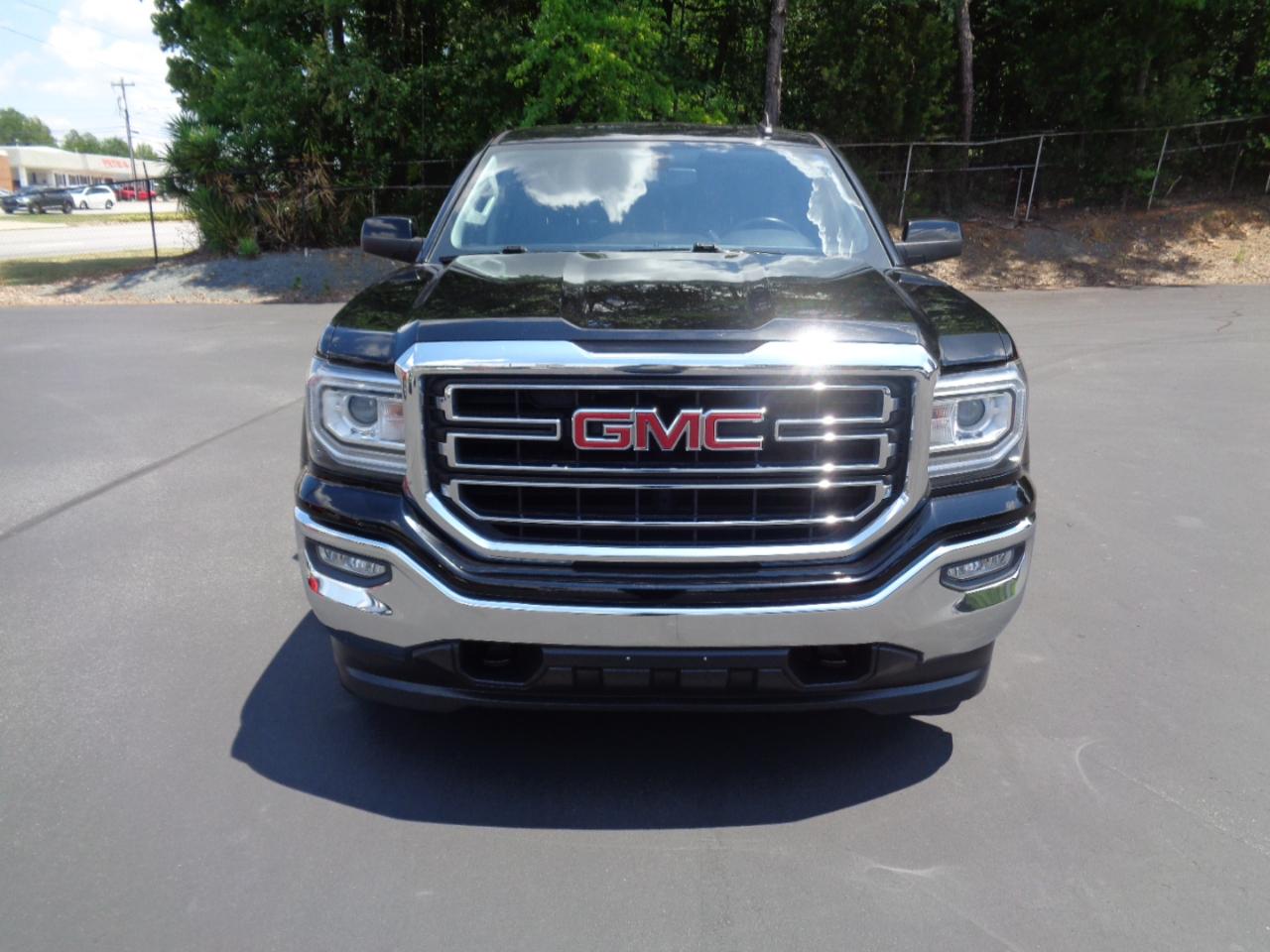 GMC Sierra 1500 4WD Crew Cab 143.5" SLE 2017