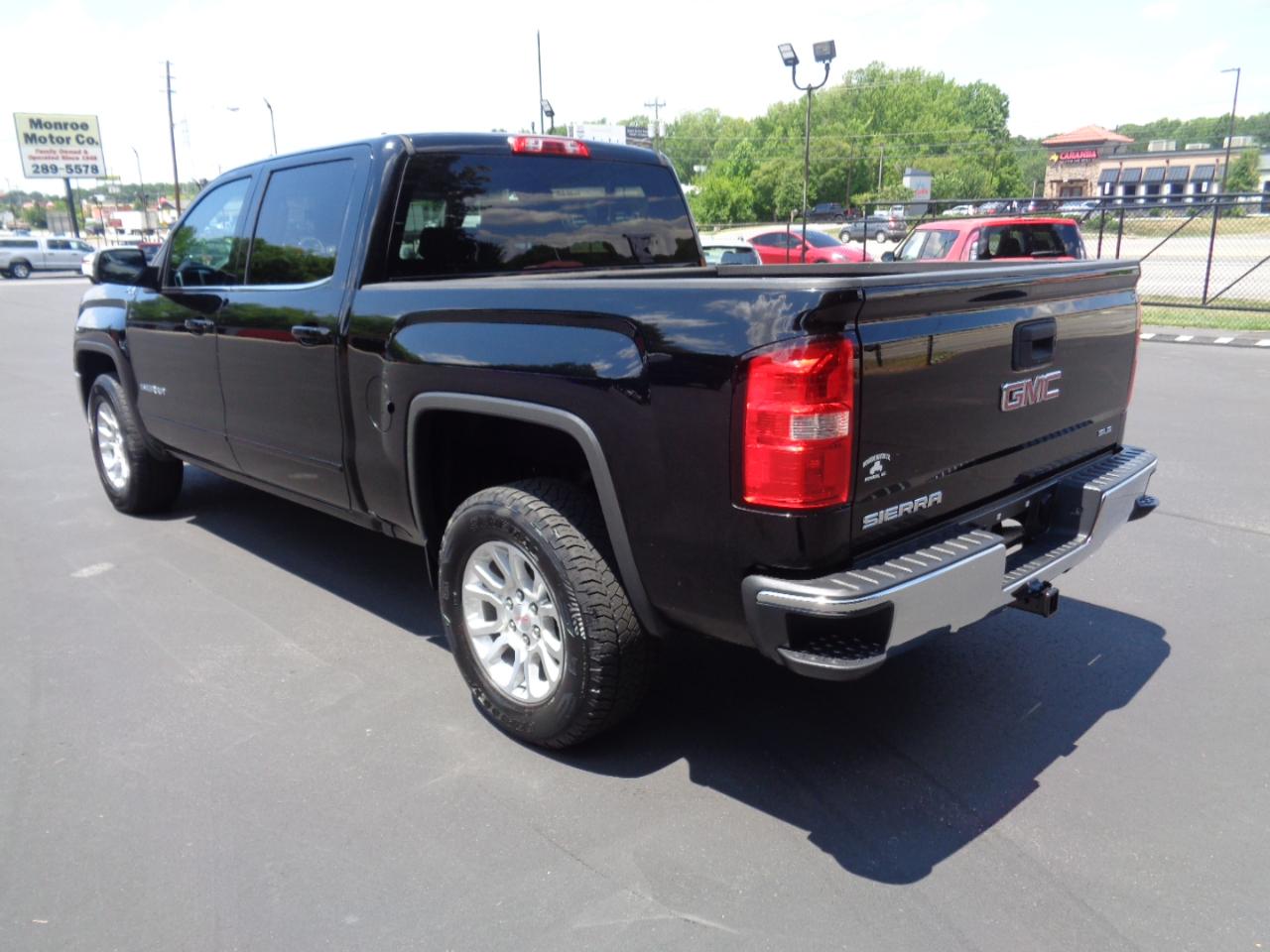 GMC Sierra 1500 4WD Crew Cab 143.5" SLE 2017