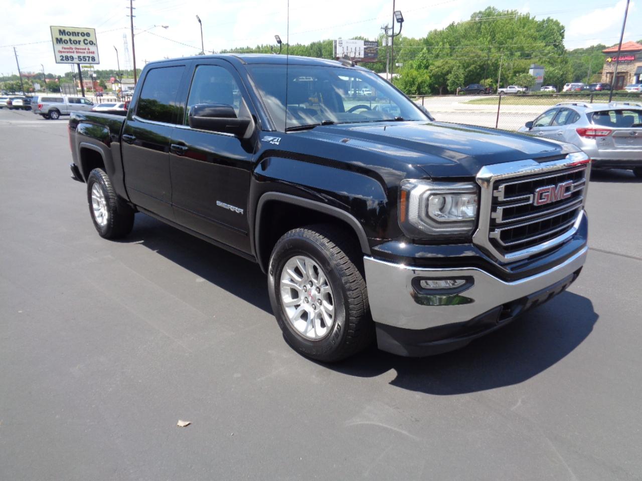 GMC Sierra 1500 4WD Crew Cab 143.5" SLE 2017