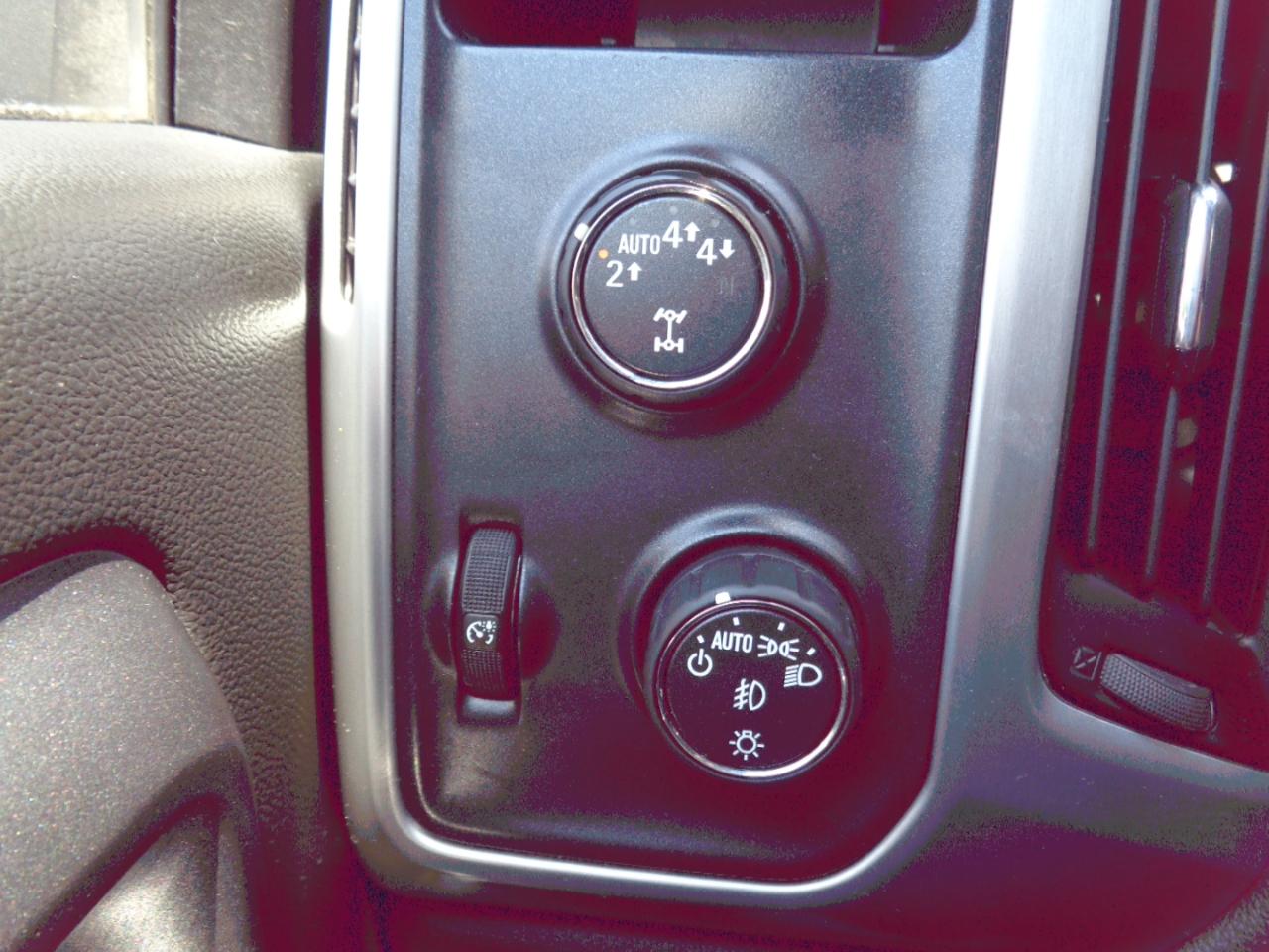 GMC Sierra 1500 4WD Crew Cab 143.5" SLE 2017