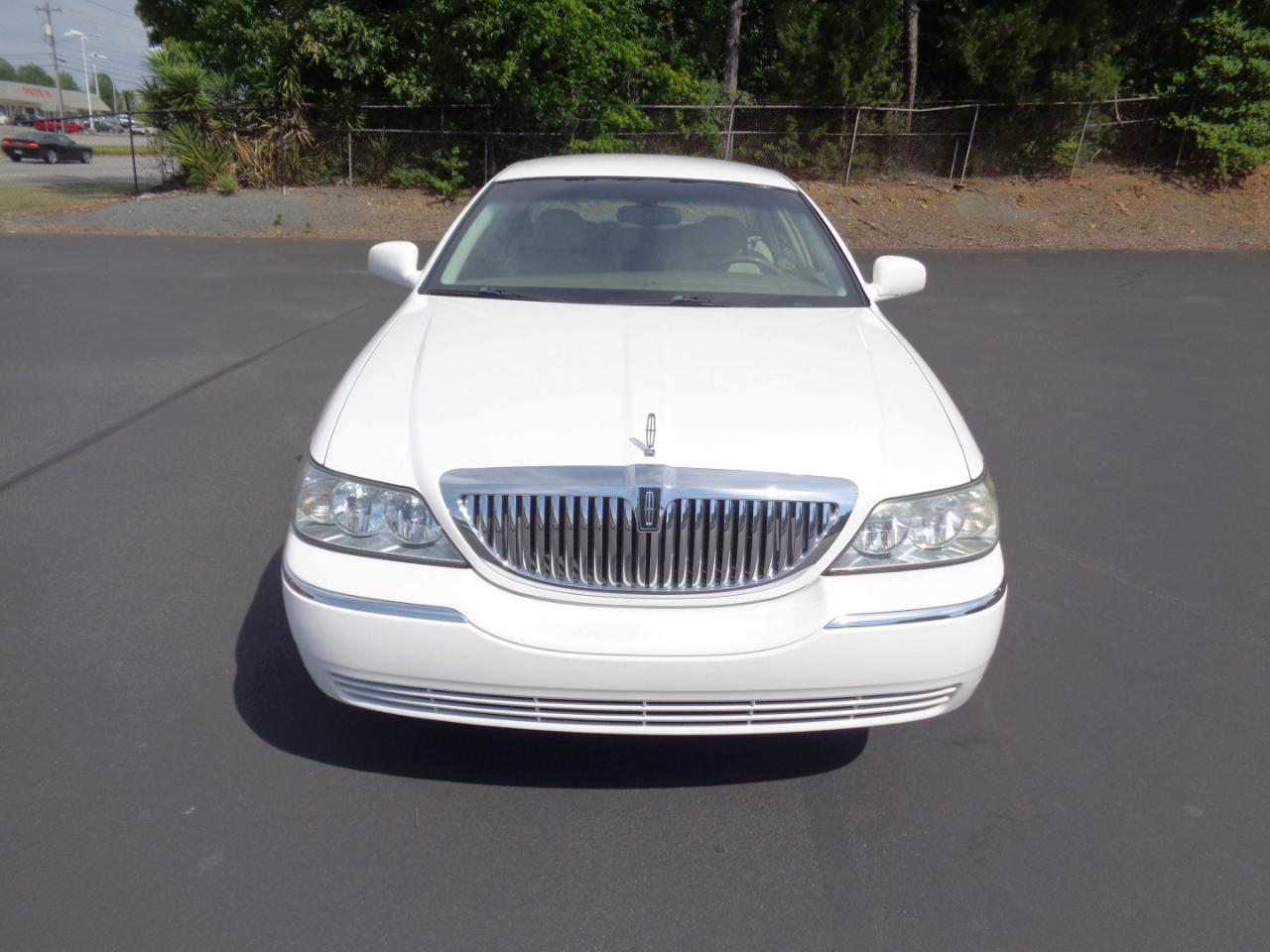 Lincoln Town Car 4dr Sdn Executive 2003