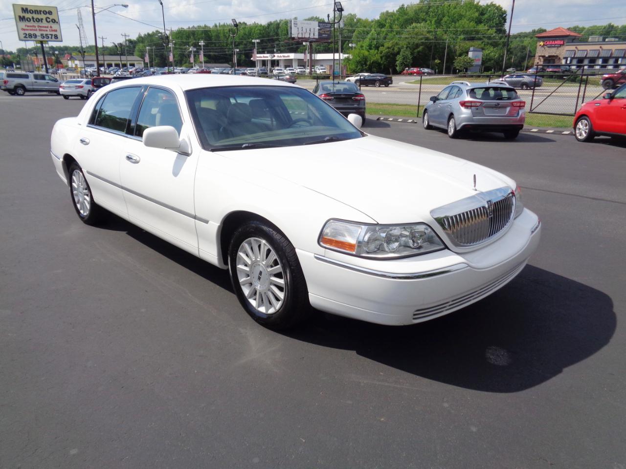 Lincoln Town Car 4dr Sdn Executive 2003