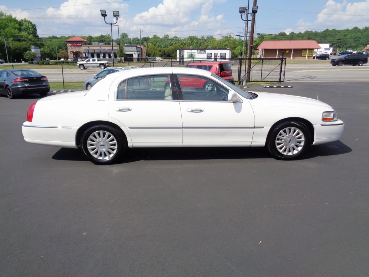Lincoln Town Car 4dr Sdn Executive 2003