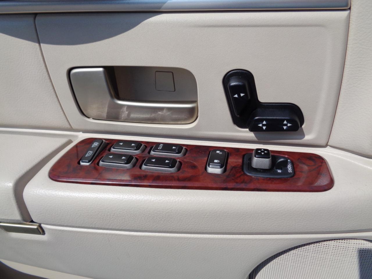 Lincoln Town Car 4dr Sdn Executive 2003