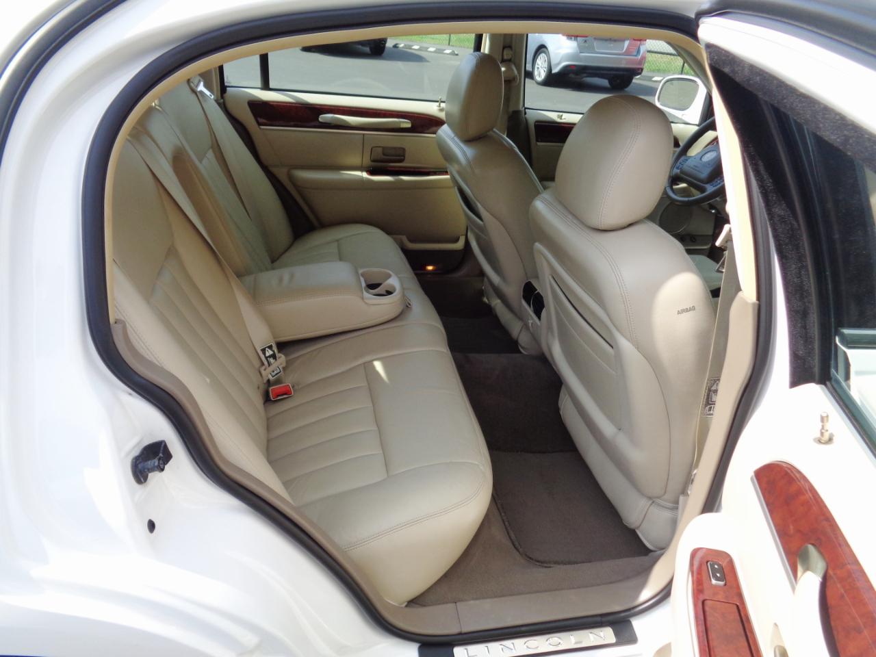 Lincoln Town Car 4dr Sdn Executive 2003