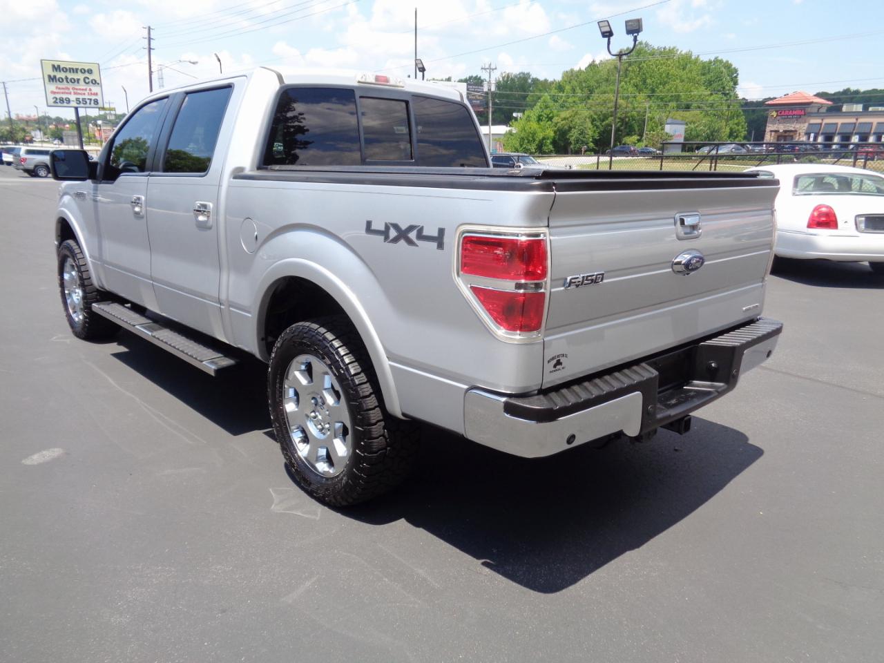 Ford F-150 4WD SuperCrew 145" Lariat 2011