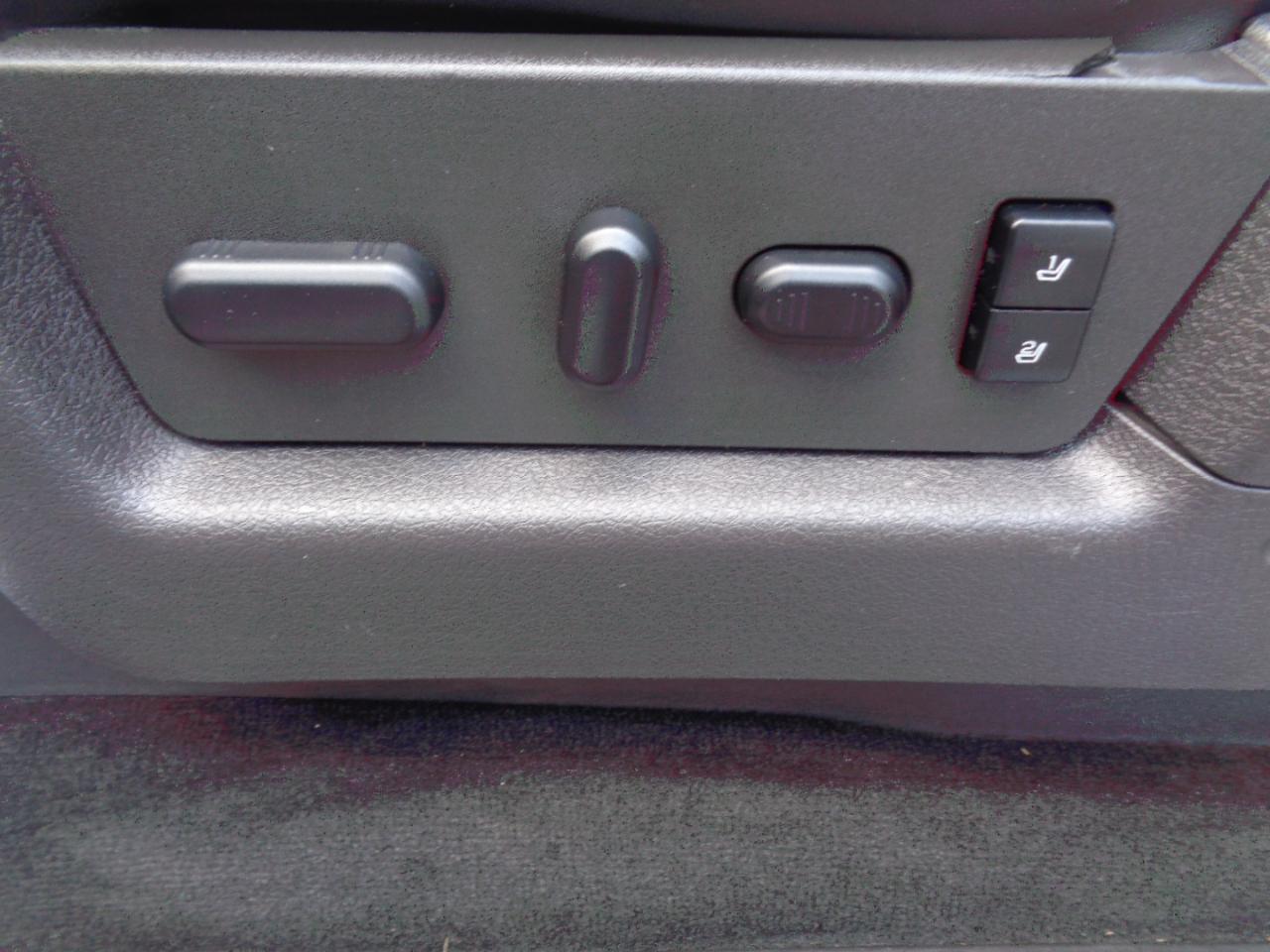 Ford F-150 4WD SuperCrew 145" Lariat 2011
