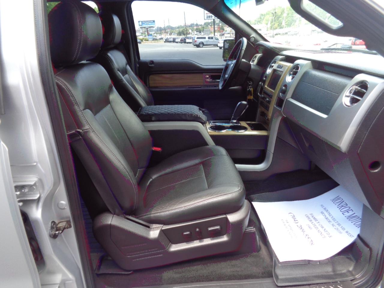 Ford F-150 4WD SuperCrew 145" Lariat 2011