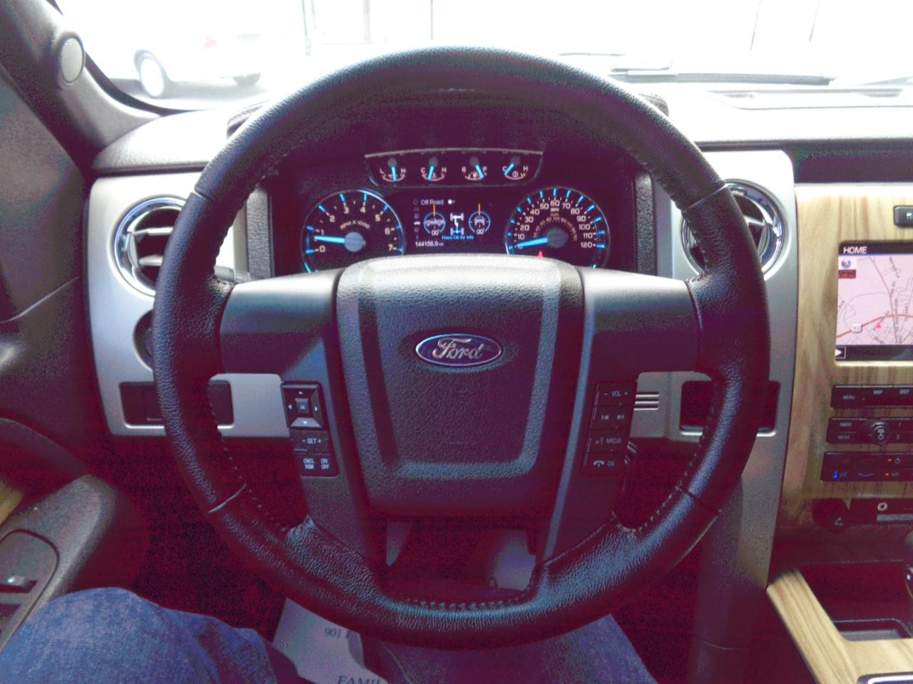 Ford F-150 4WD SuperCrew 145" Lariat 2011