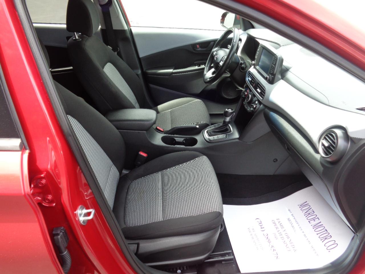 Hyundai Kona SEL Plus Auto FWD 2021