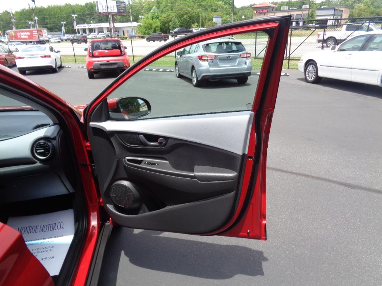 Hyundai Kona SEL Plus Auto FWD 2021