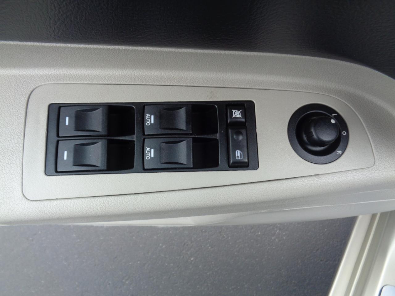 Chrysler 300 4dr Sdn 300C 2006
