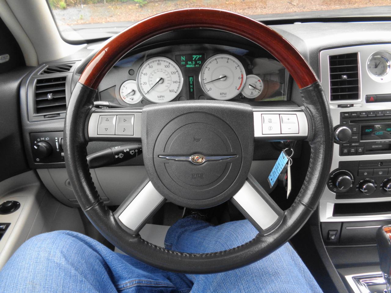 Chrysler 300 4dr Sdn 300C 2006