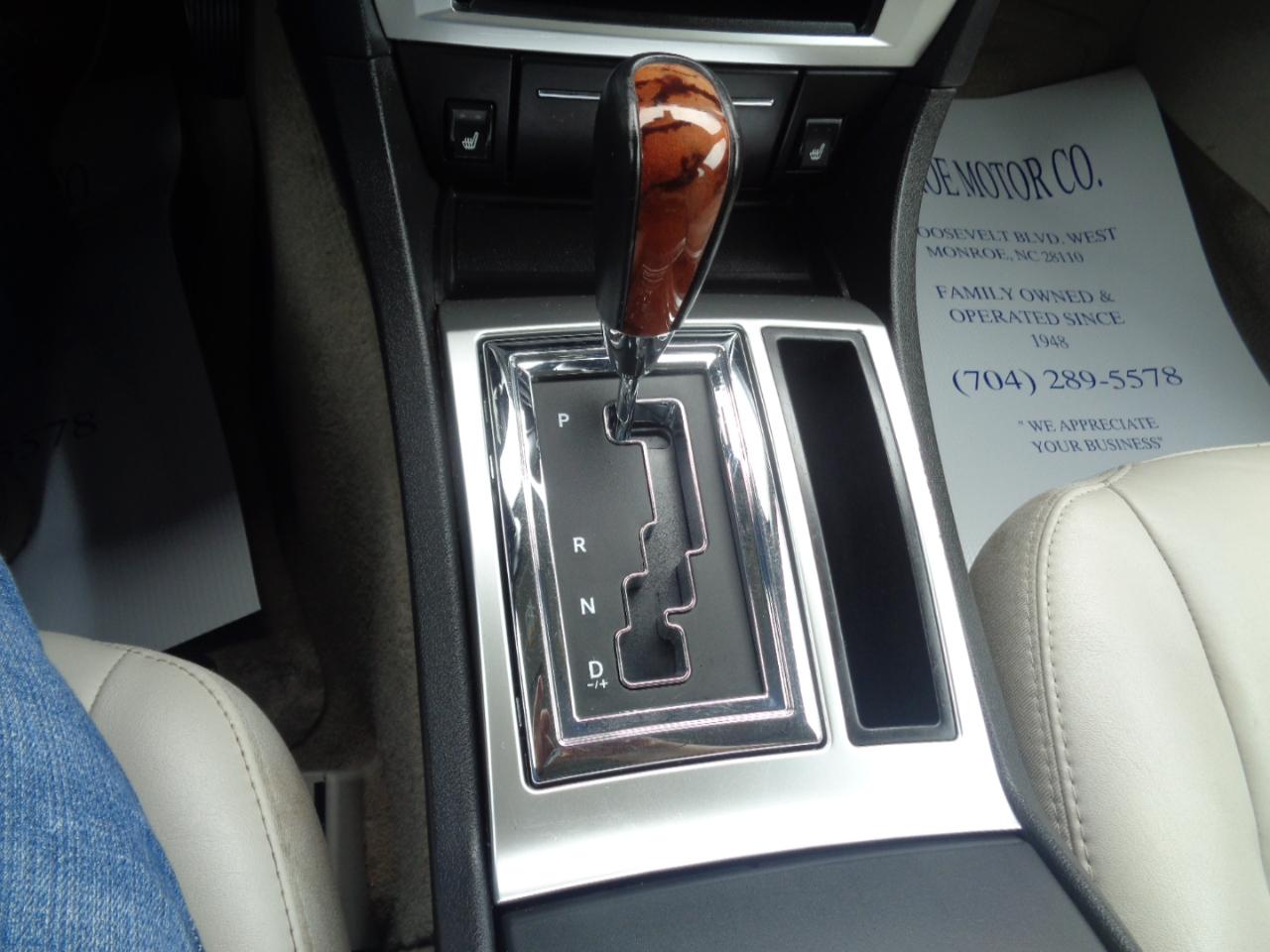 Chrysler 300 4dr Sdn 300C 2006