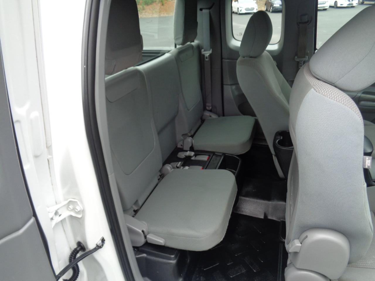 Toyota Tacoma 2WD Access Cab I4 AT (Natl) 2014