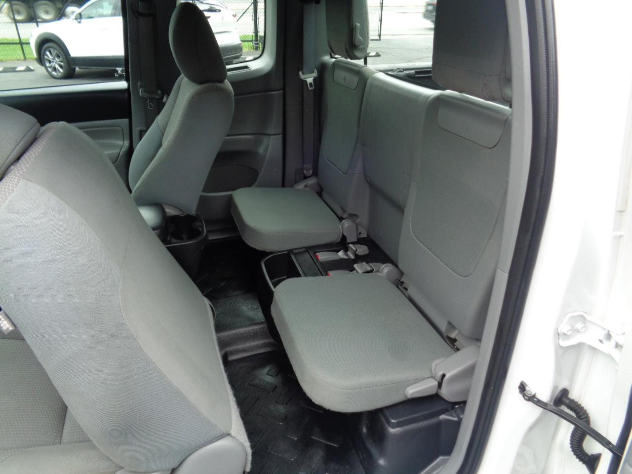 Toyota Tacoma 2WD Access Cab I4 AT (Natl) 2014