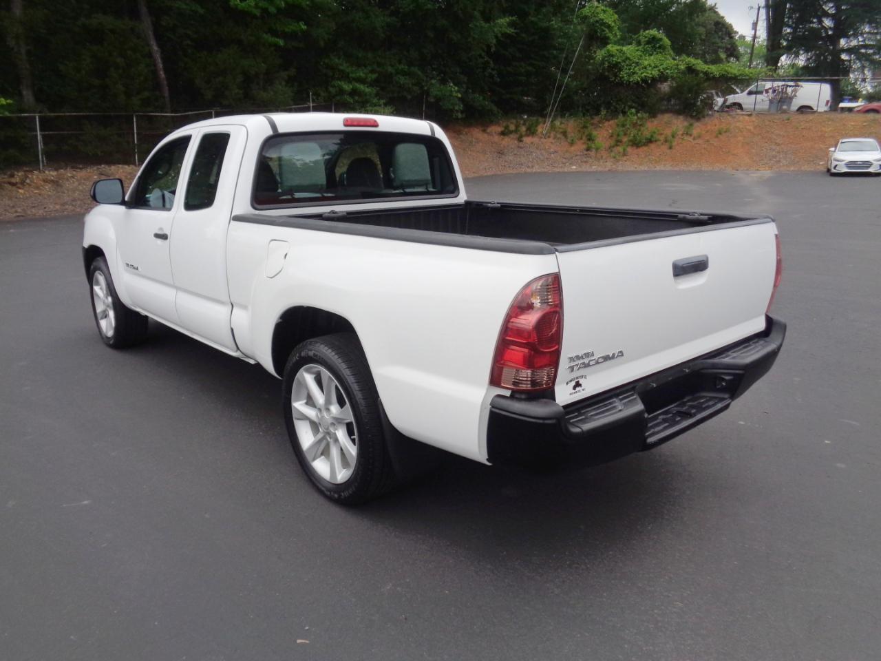 Toyota Tacoma 2WD Access Cab I4 AT (Natl) 2014
