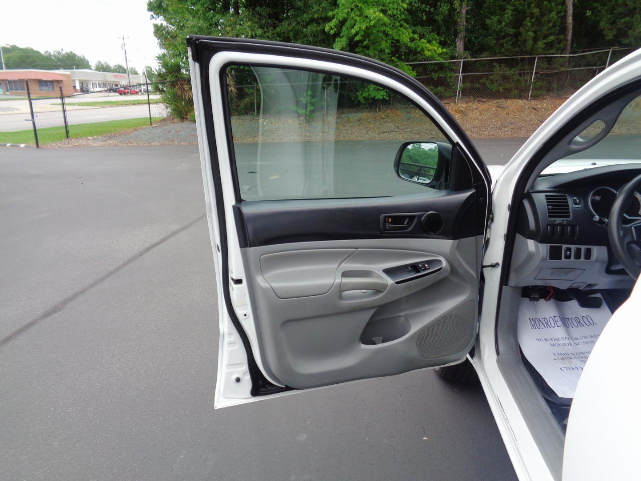 Toyota Tacoma 2WD Access Cab I4 AT (Natl) 2014