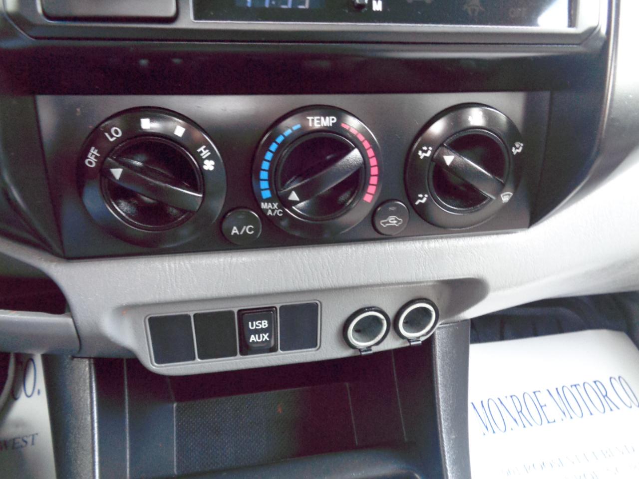 Toyota Tacoma 2WD Access Cab I4 AT (Natl) 2014