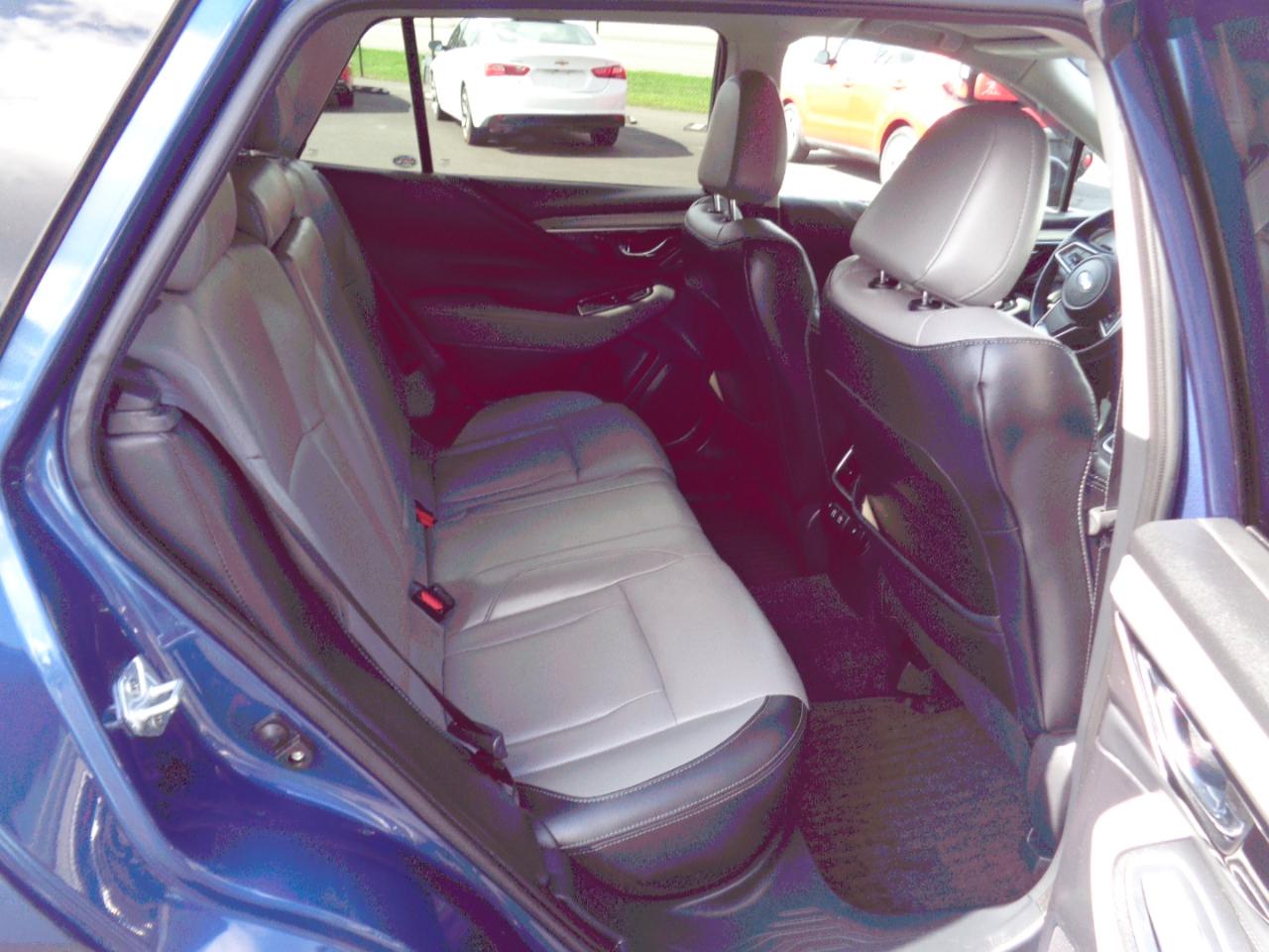 Subaru Outback Limited CVT 2021