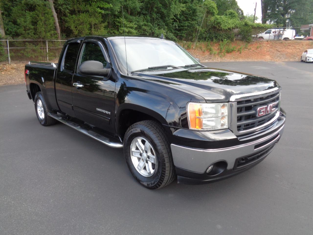 GMC Sierra 1500 4WD Ext Cab 143.5" SLE 2010