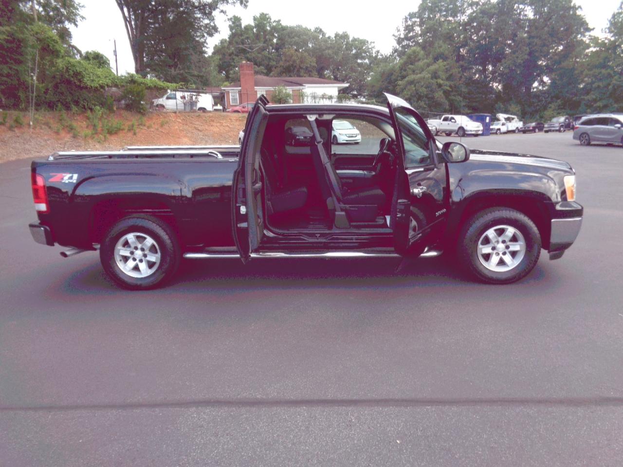 GMC Sierra 1500 4WD Ext Cab 143.5" SLE 2010