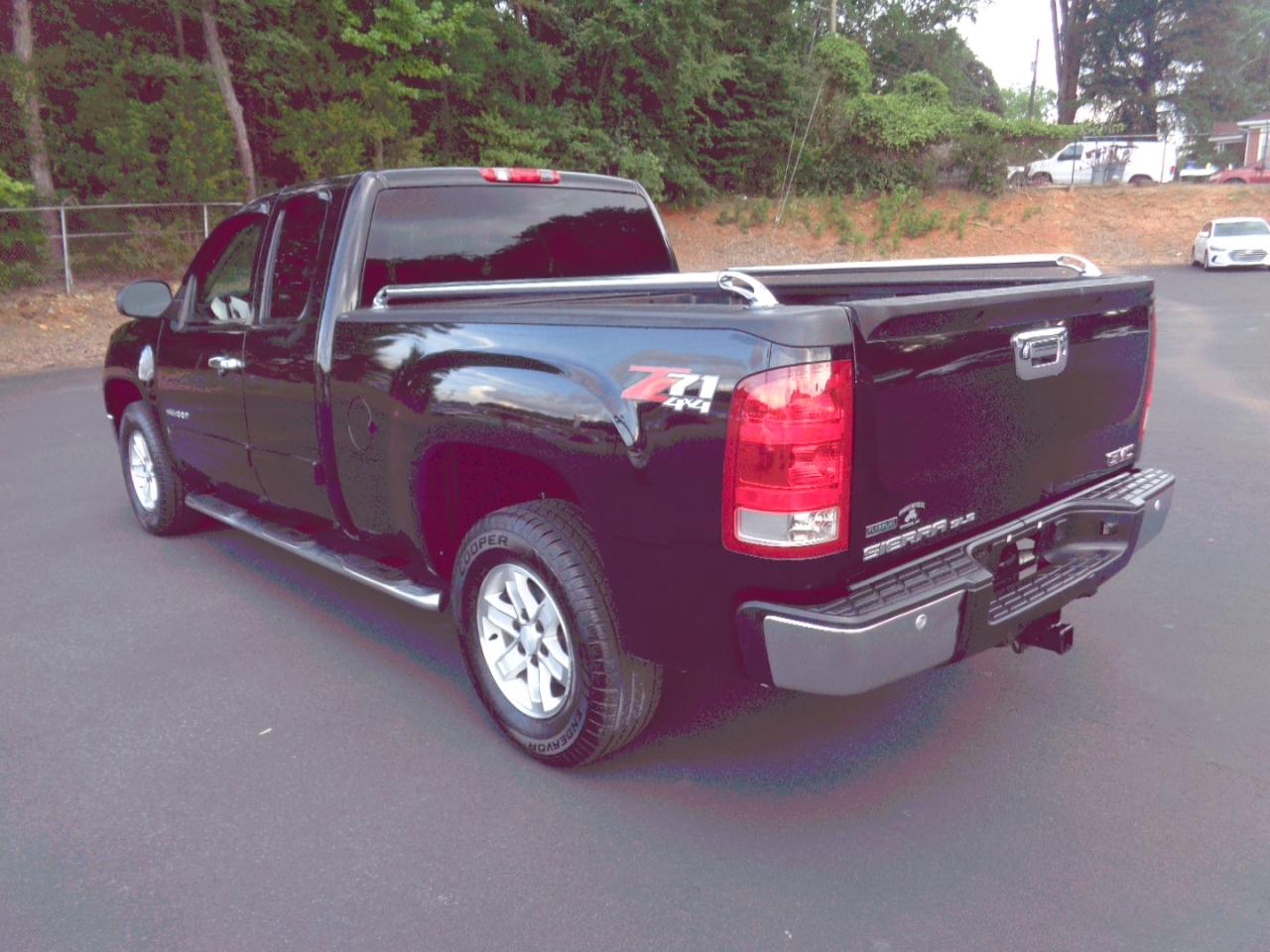 GMC Sierra 1500 4WD Ext Cab 143.5" SLE 2010