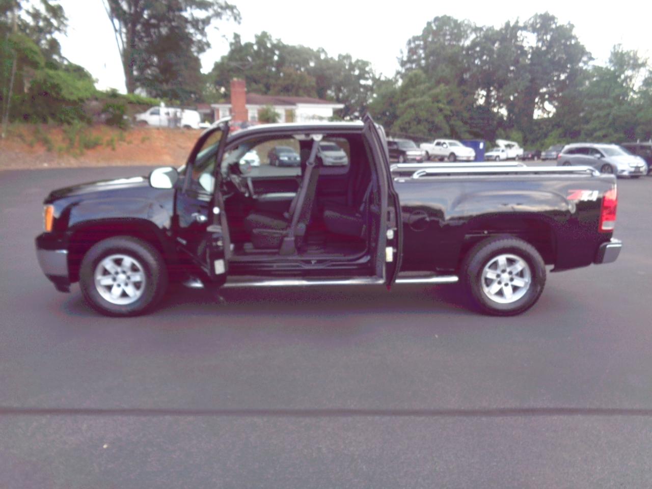 GMC Sierra 1500 4WD Ext Cab 143.5" SLE 2010