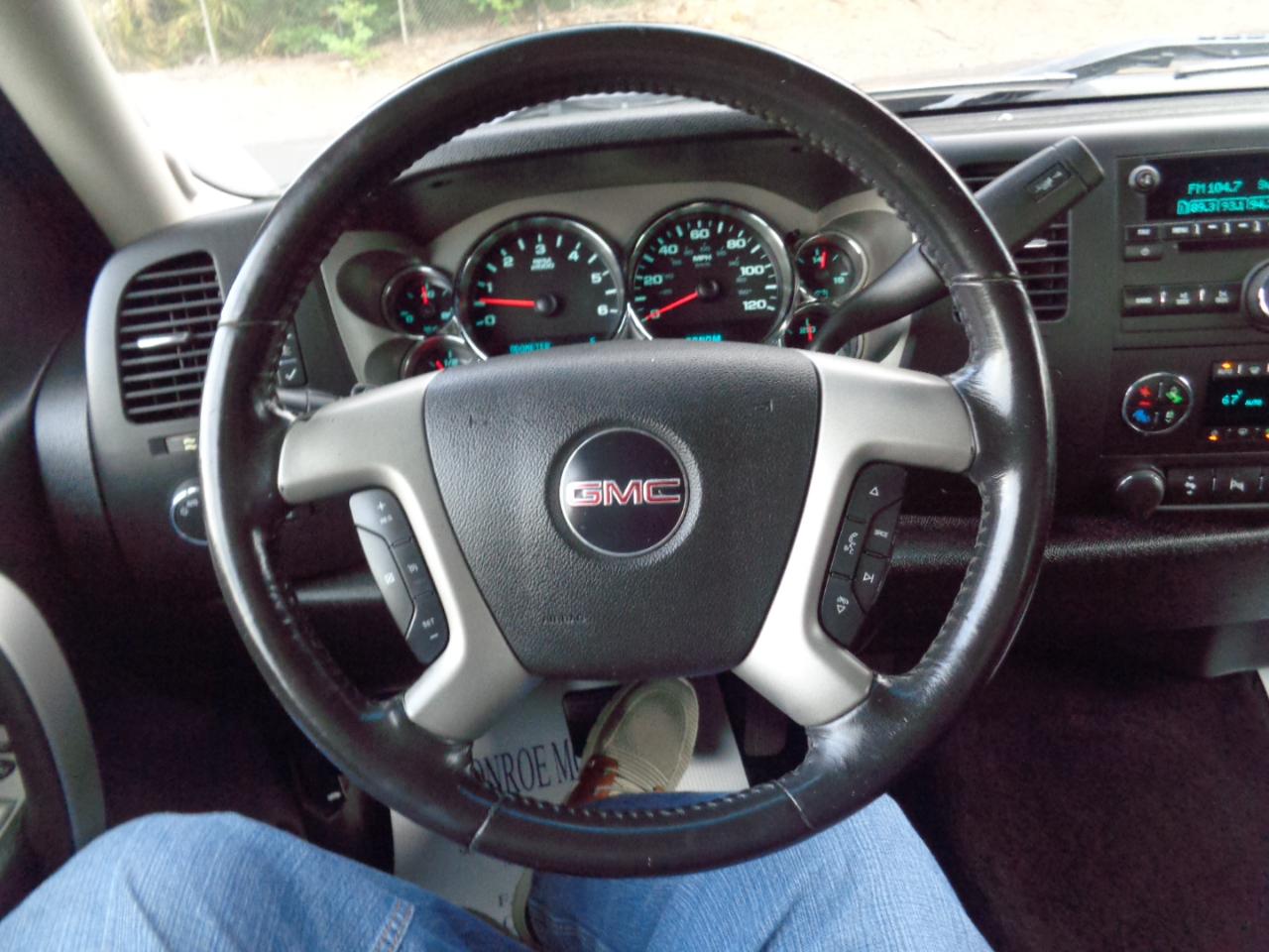GMC Sierra 1500 4WD Ext Cab 143.5" SLE 2010