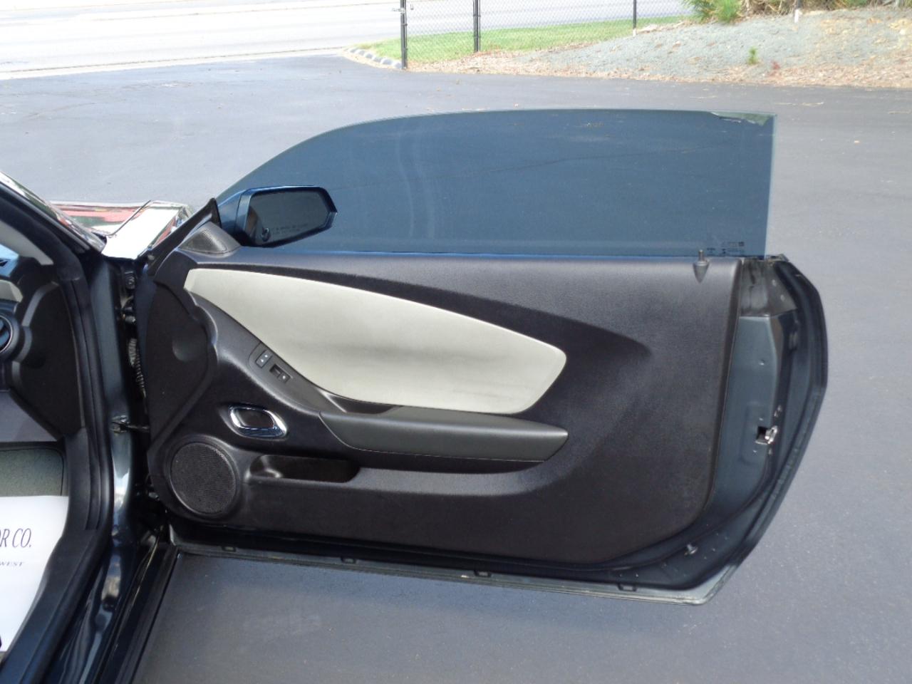 Chevrolet Camaro 2dr Cpe LS w/2LS 2015