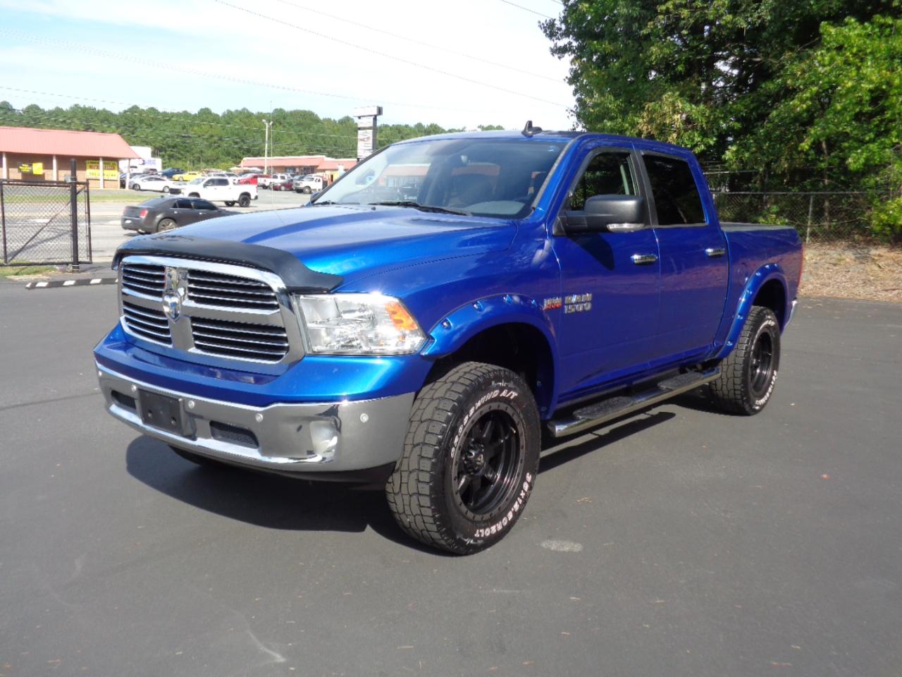 RAM 1500 Big Horn 4x4 Crew Cab 5'7" Box 2017