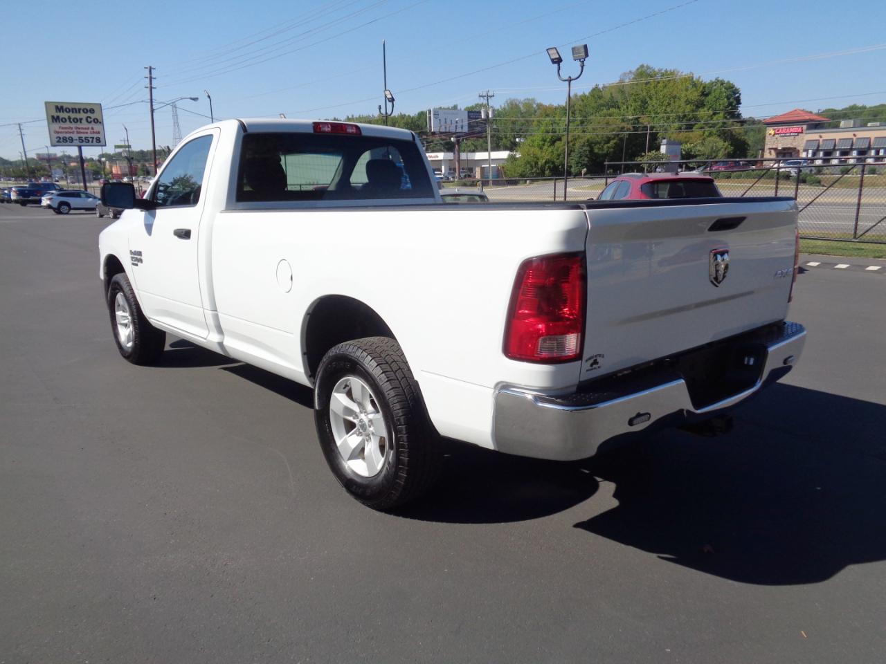 RAM 1500 Classic Tradesman 4x4 Reg Cab 8' Box 2022