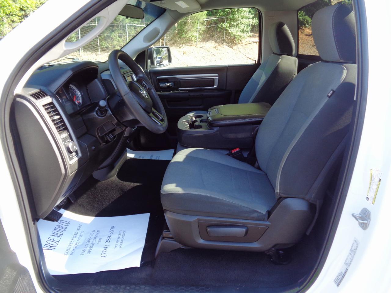 RAM 1500 Classic Tradesman 4x4 Reg Cab 8' Box 2022