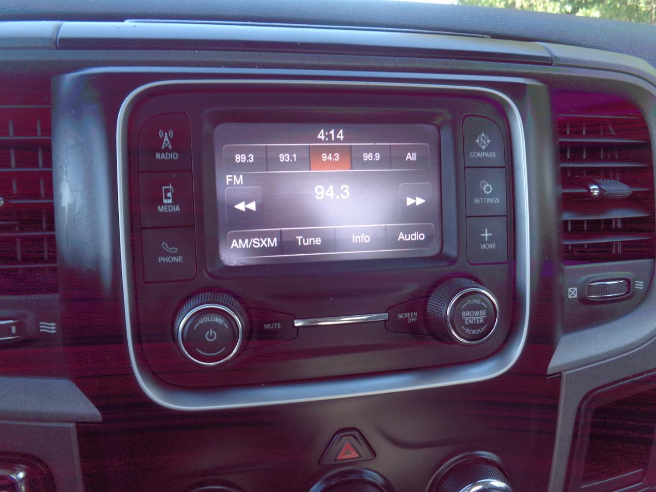 RAM 1500 Classic Tradesman 4x4 Reg Cab 8' Box 2022