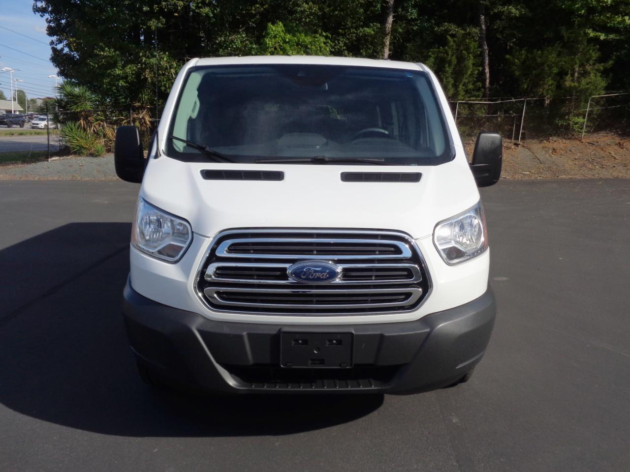 Ford Transit Passenger Wagon T-350 148" Low Roof XLT Sliding RH Dr 2018