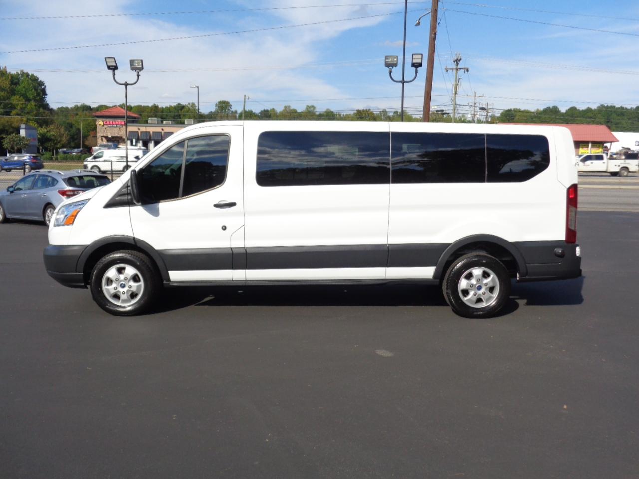 Ford Transit Passenger Wagon T-350 148" Low Roof XLT Sliding RH Dr 2018