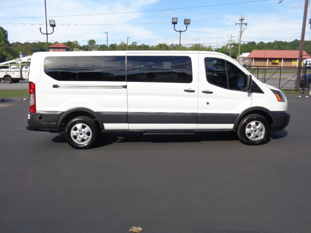 Ford Transit Passenger Wagon T-350 148" Low Roof XLT Sliding RH Dr 2018