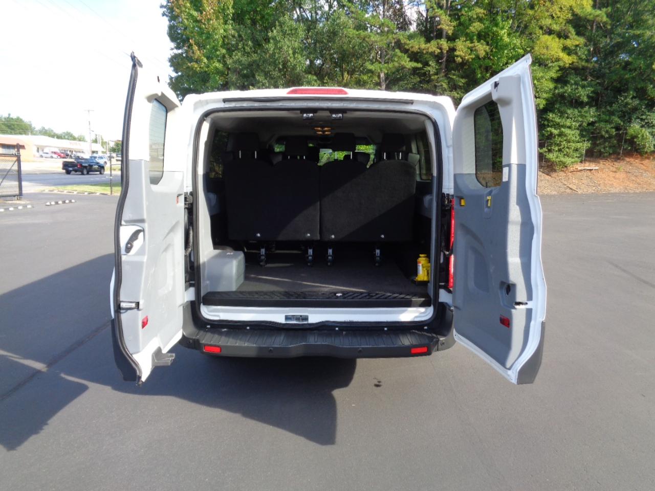 Ford Transit Passenger Wagon T-350 148" Low Roof XLT Sliding RH Dr 2018
