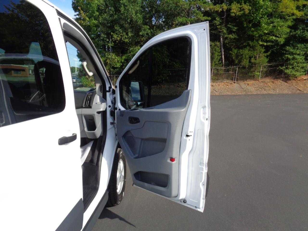 Ford Transit Passenger Wagon T-350 148" Low Roof XLT Sliding RH Dr 2018