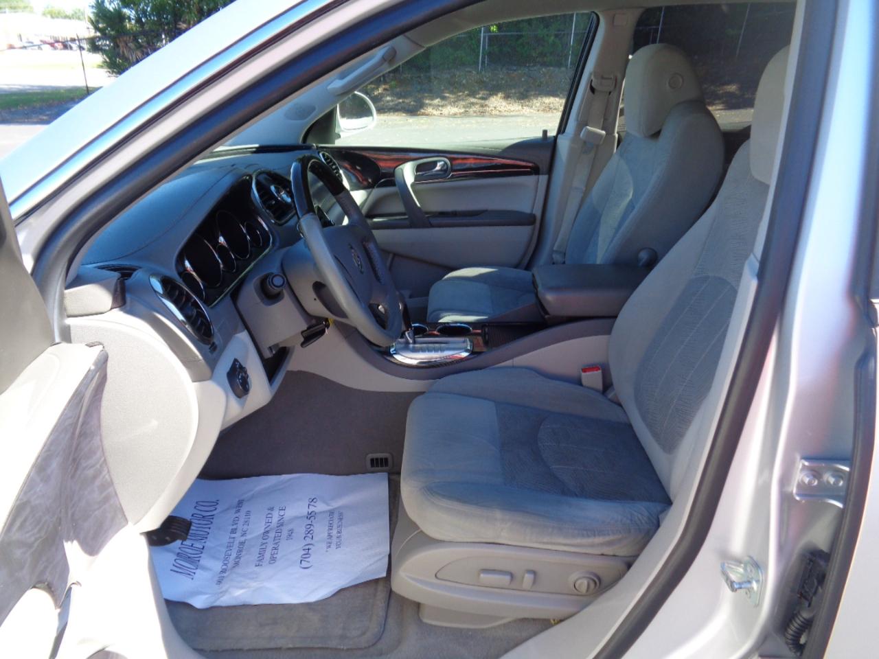 Buick Enclave FWD 4dr Convenience 2016
