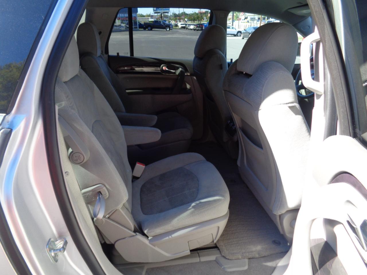 Buick Enclave FWD 4dr Convenience 2016