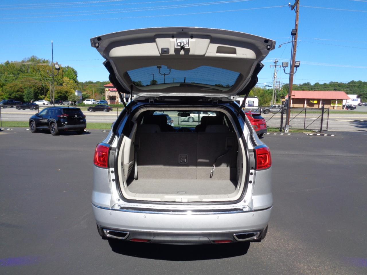 Buick Enclave FWD 4dr Convenience 2016