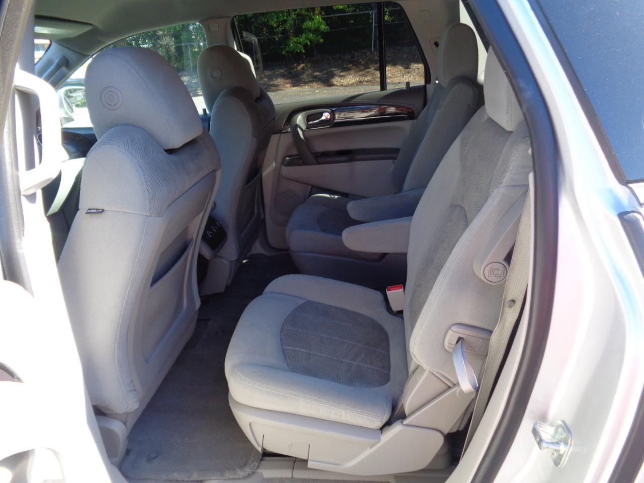Buick Enclave FWD 4dr Convenience 2016